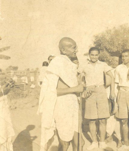Prof. Sukhvir Sanghal with Mahatma Gandhi.