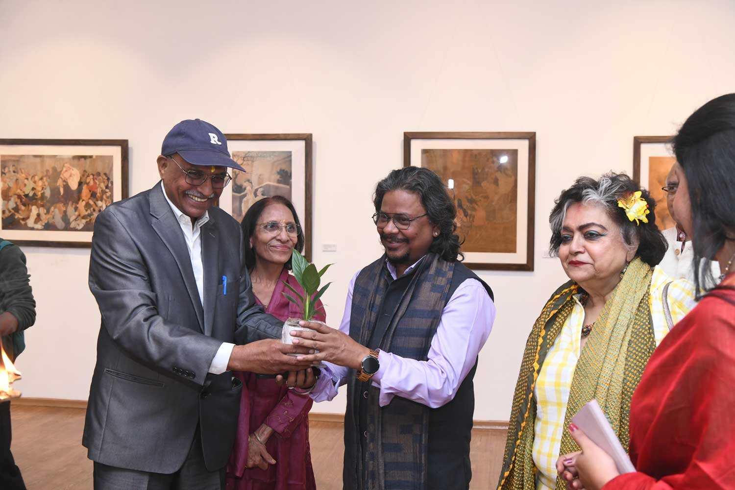 Prof. Sukhvir Sanghal's art exhibition museum on the wheels