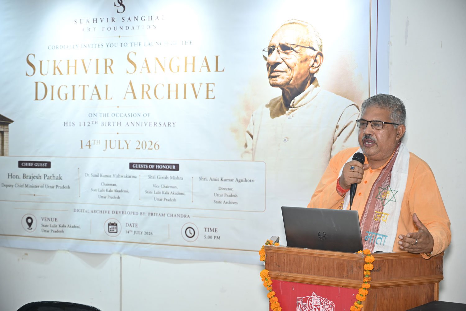 Address by Shri Girish Mishra, Vice Chairman, State Lalit Kala Akademi, Uttar Pradesh, during the launch ceremony.